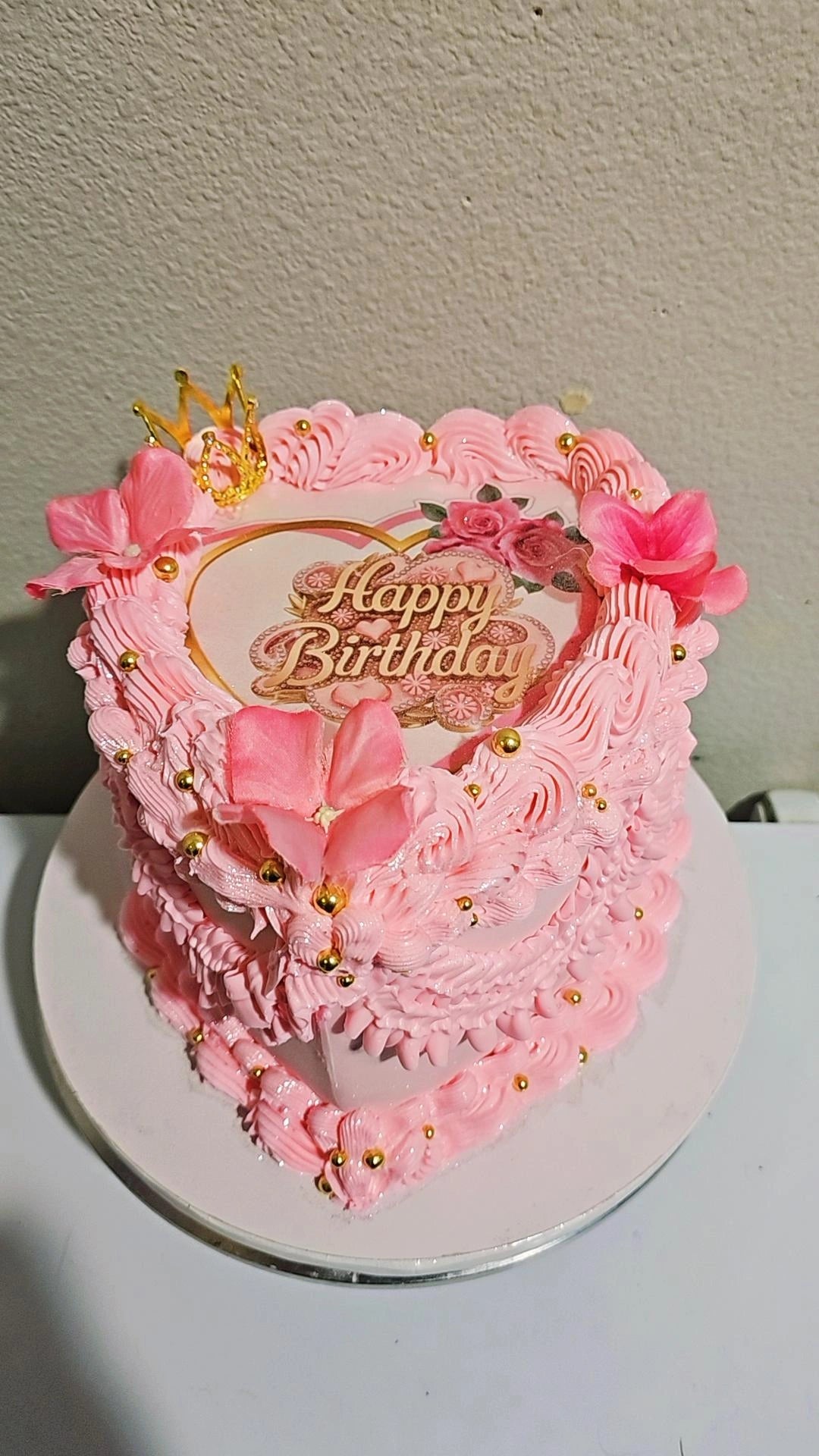 All kinds of custom-made cake designs