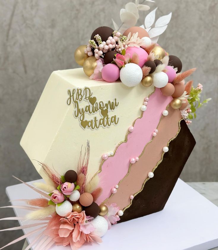 All kinds of custom-made cake designs